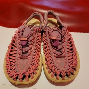 Keen unseen Pink